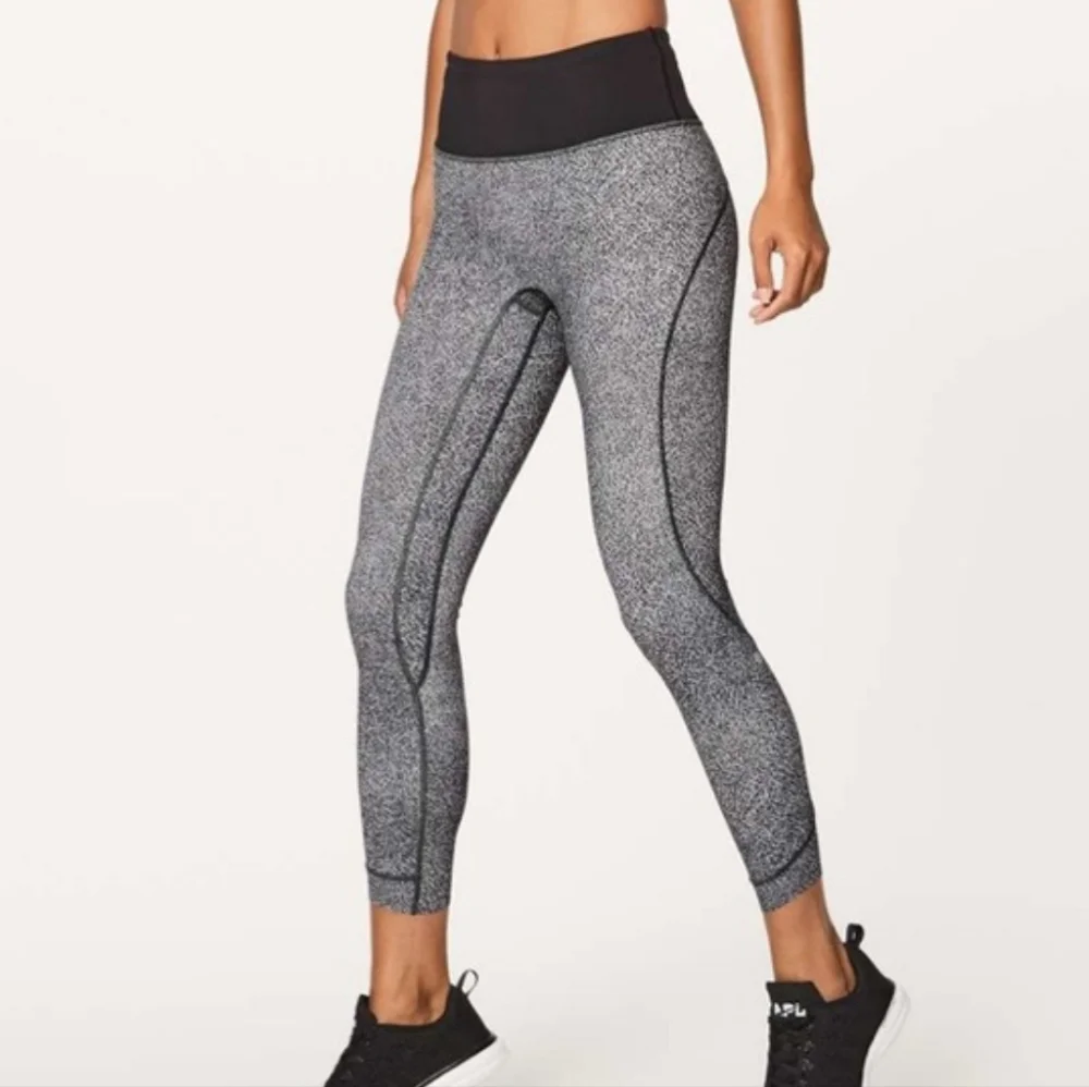 Lululemon Athletica‎ Run The Day Legging SzS Gray/Black Crop Lightweight